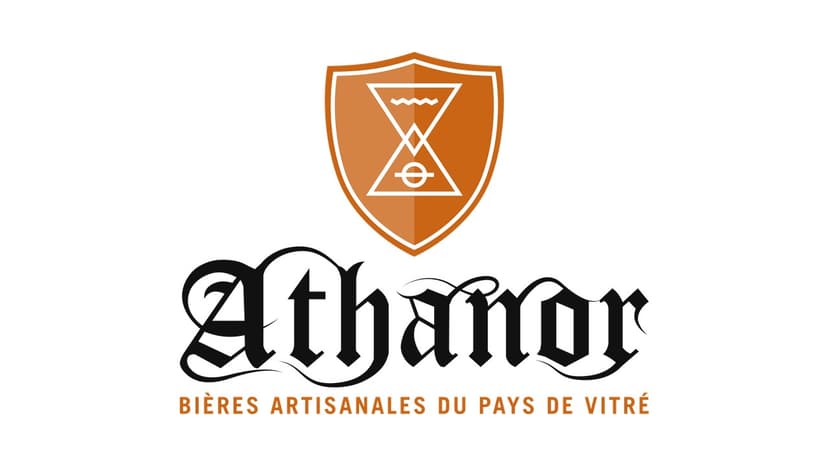 L'Espérance sert désormais à la pression les bières artisanales de la Brasserie Athanor, brassées à Argentré-du-Plessis. Un engagement local à découvrir